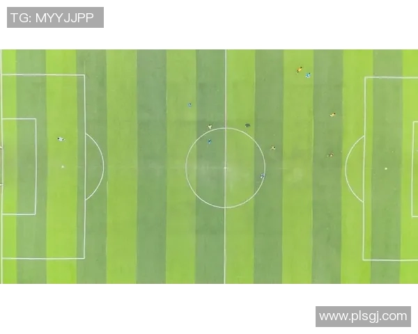 足球比赛无人机直播视频全景呈现让你身临其境感受比赛激情与魅力