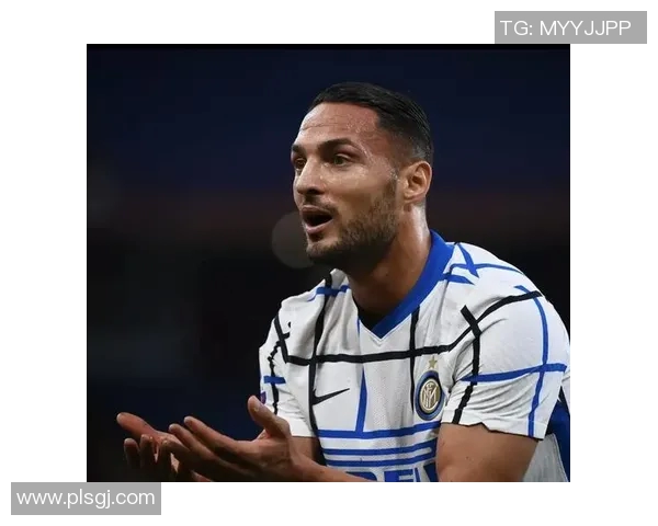 达尼洛的足球传奇之路:从青涩少年到世界舞台的闪耀明星 达尼洛的足球传奇之路:从青涩少年到世界舞台的闪耀明星