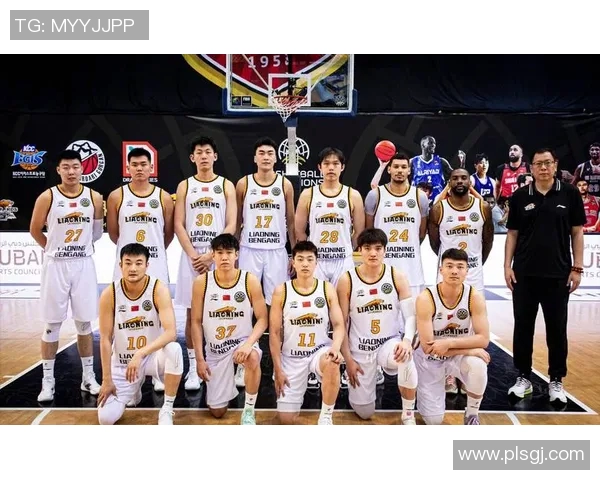 辽宁本钢主场击败广东宏远，豪取连胜，问鼎东部榜首