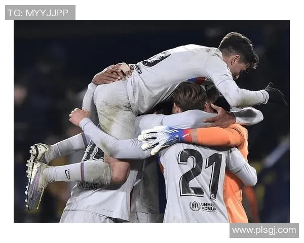 狼堡主场惊呆！全主力缺席，德甲主裁公开托雷斯站位指导